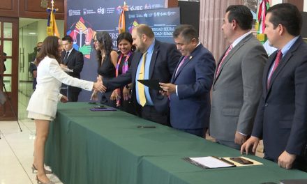 Se gradúa primera generación del diplomado de diversidad sexual en Saltillo