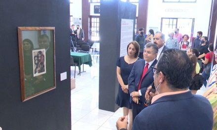 Inauguran exposición en el Congreso del Estado