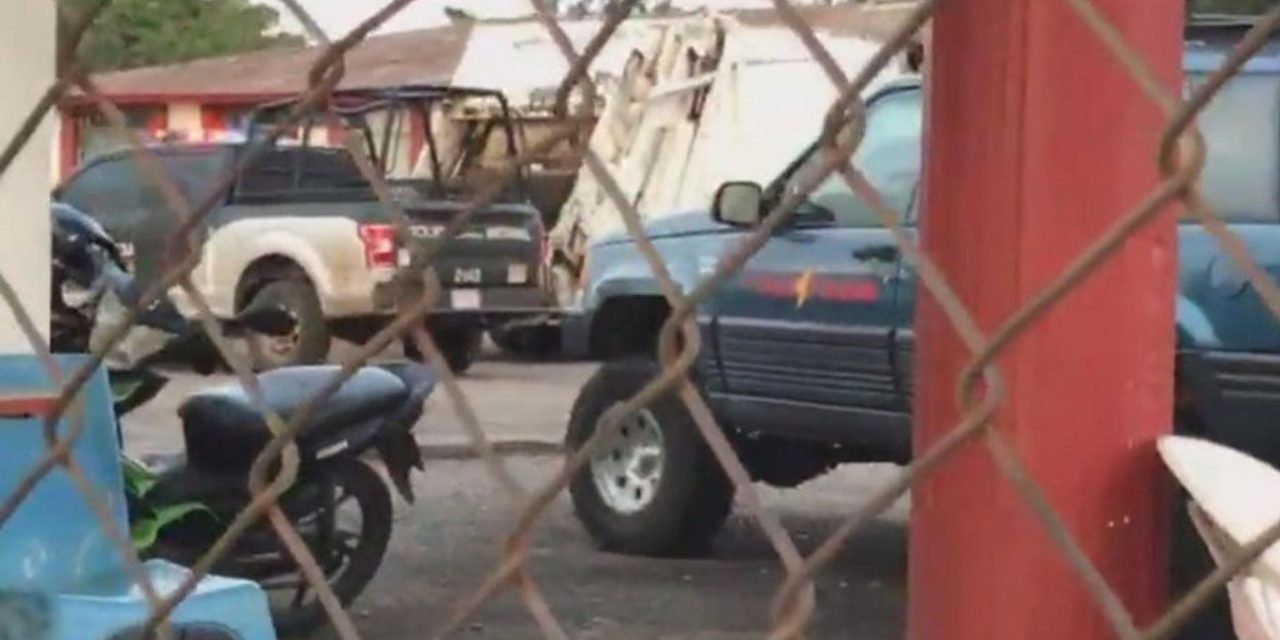 Hallan feto en camión de basura de Nayarit