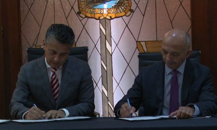 Firman convenio para combatir la corrupción en Saltillo
