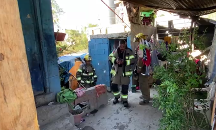 Cortocircuito causa incendio en colonia Allende de Saltillo