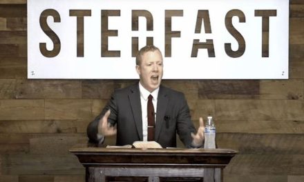 A homosexuales hay que dispararles en la nuca: pastor texano