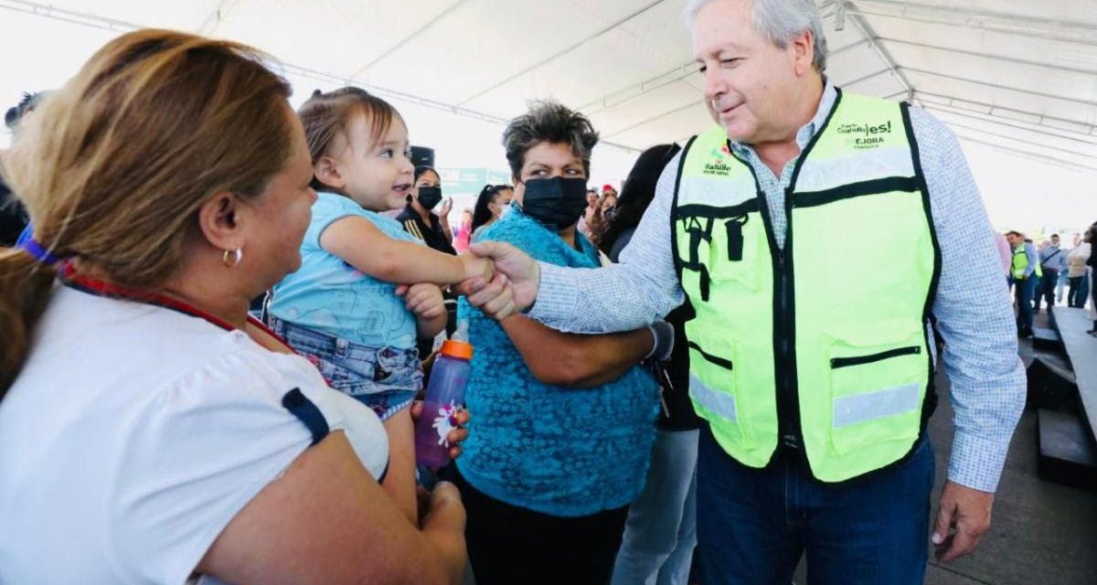 Inician puente peatonal en Saltillo