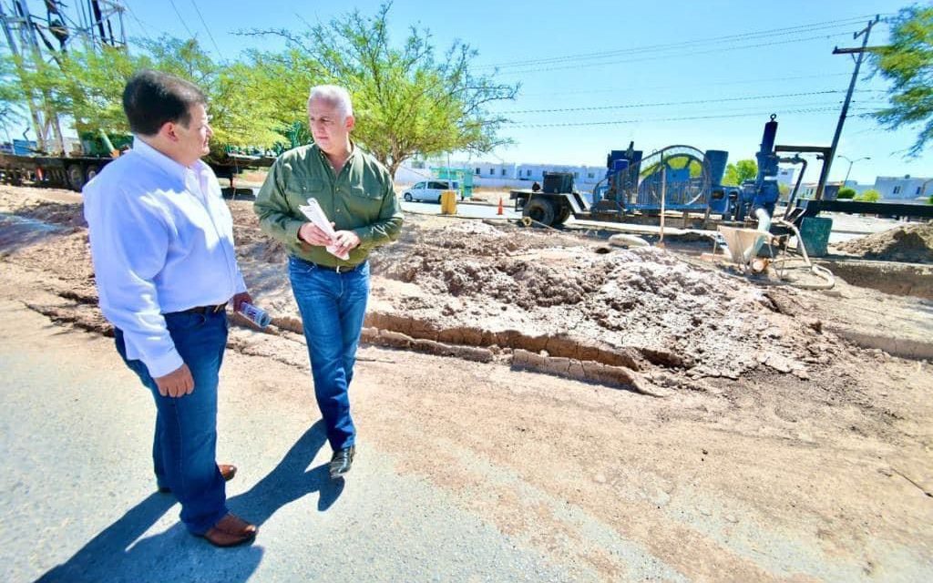 Alcalde supervisa nuevo pozo de agua en Torreón
