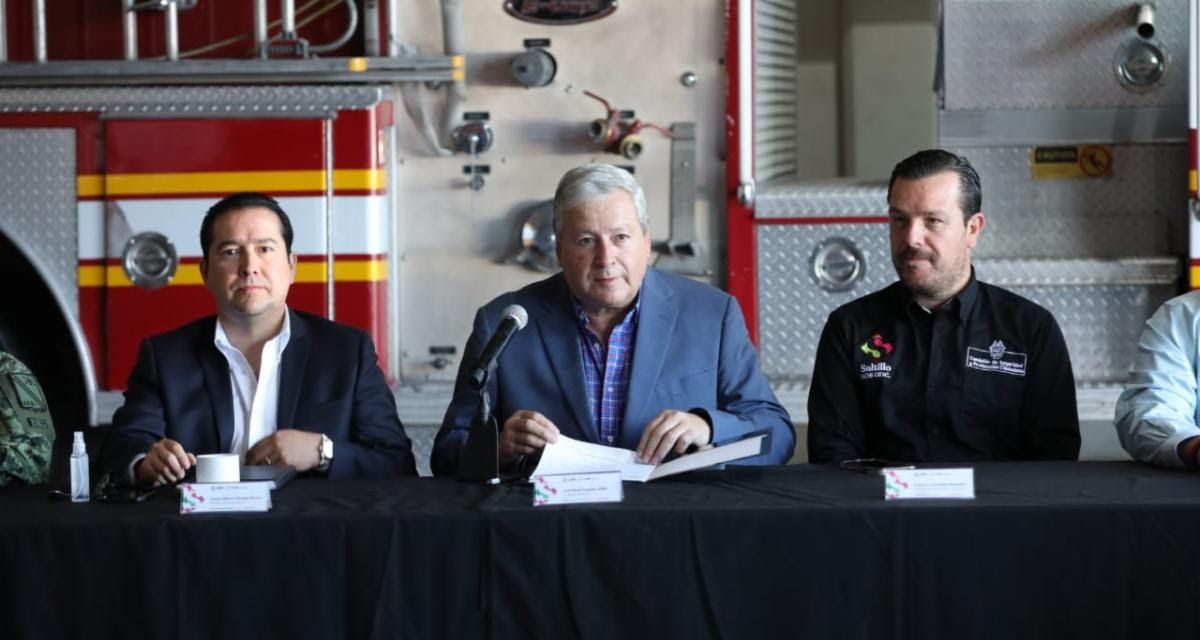 Destaca ‘Chema’ labor de bomberos saltillenses
