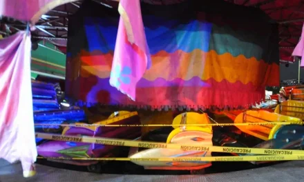Muere joven tras salir disparado de juego mecánico en feria de Ciudad de México (video)