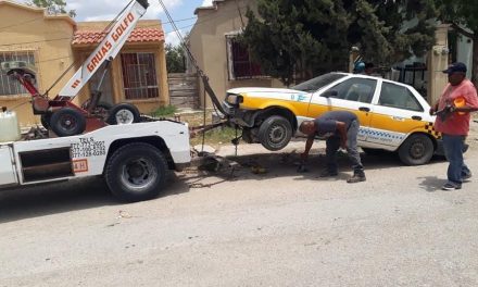 Liberan espacios: Retiran autos de la vía pública en Acuña