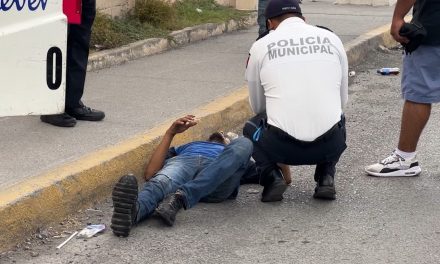 Avorazado motociclista se accidenta en Saltillo