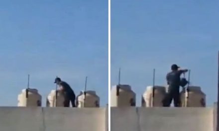 Captan a sujeto robando agua del tinaco de su vecino en Nuevo León (video)