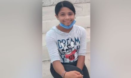 Desaparece Debani de 14 años en Sabinas; familiares desesperados piden ayuda para localizarla