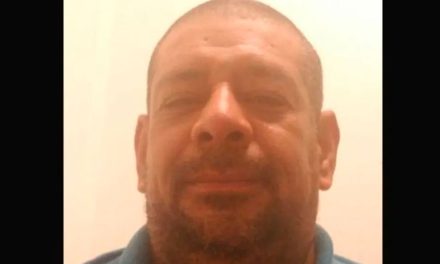 Es un buen hombre: esposa de chofer del camión donde murieron 53 migrantes