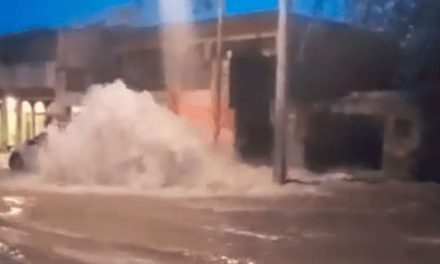 En plena crisis del agua por sequía, se registra megafuga en Monterrey (video)