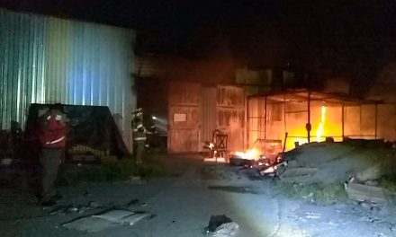Saltillo: Incendio en taller de V. Carranza causa alarma