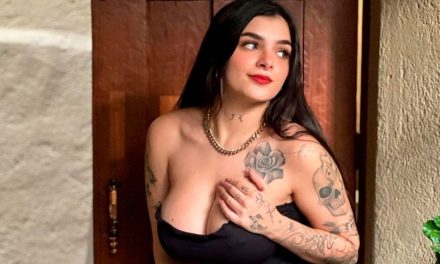 Karely Ruiz y el vestido de 150 pesos vístete igual que la reina de OnlyFans, aquí es donde compra su ropa