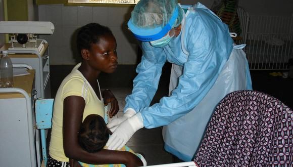 El virus de Marburgo, del que todavía no hay vacuna y tiene el 88 por ciento de letalidad