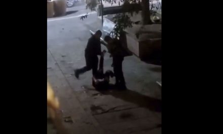 Video: Captan a cadeneros del Bar Mason´s golpeando a un hombre en pleno centro de Saltillo