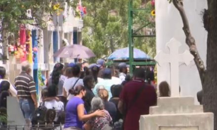 Entre el miedo y la tristeza: Despiden a familia ejecutada en bautizo de Guanajuato