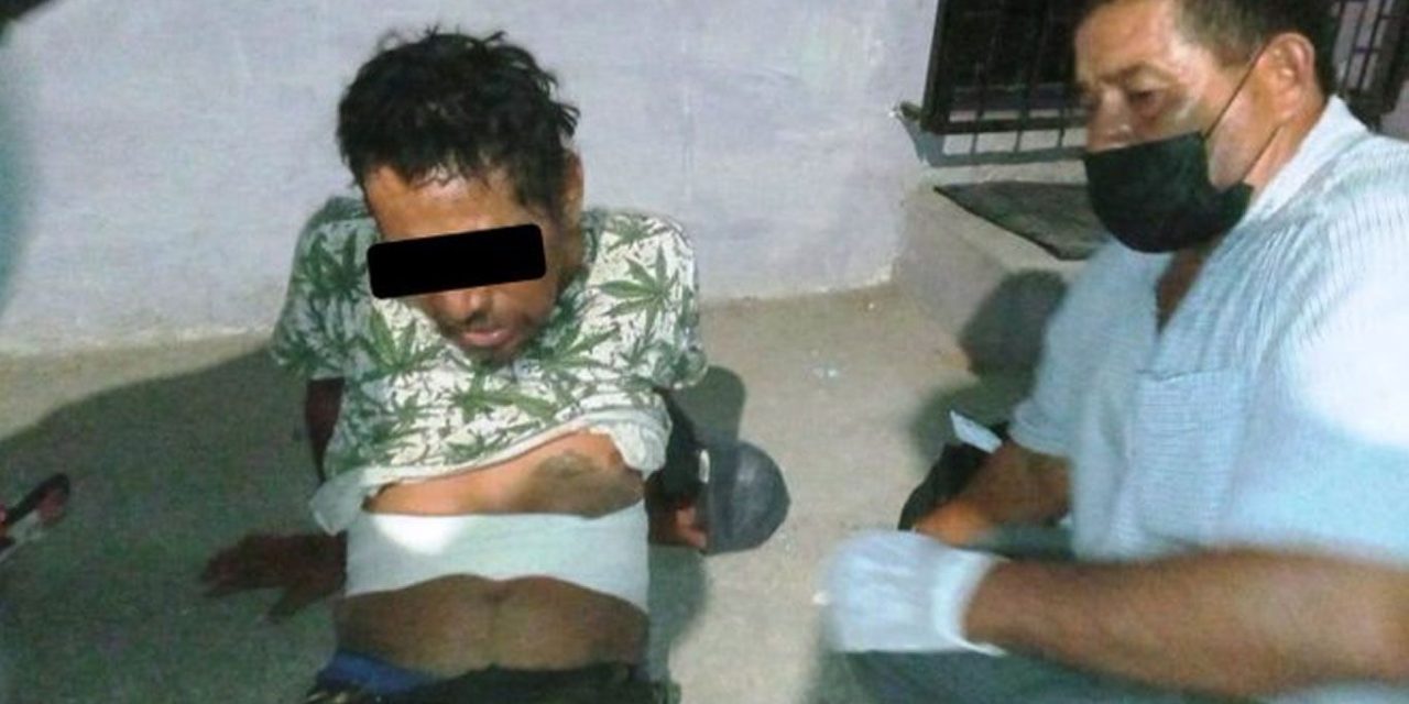 Mujer navajea a sujeto ebrio que la acosaba en calles de Tabasco