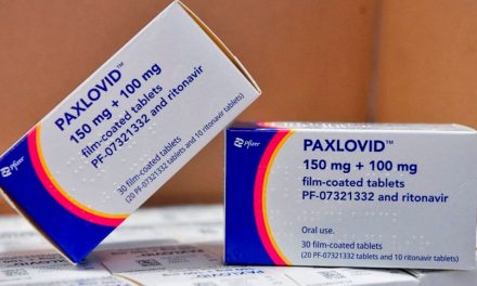 Regulador de EU autoriza a farmacias recetar píldora anticovid de Pfizer