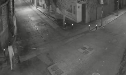Joven corre para no ser asaltada o secuestrada en calles de Puebla (video)
