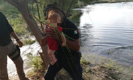 Rescata seguridad pública y grupo beta a 2 bebés del Río Bravo
