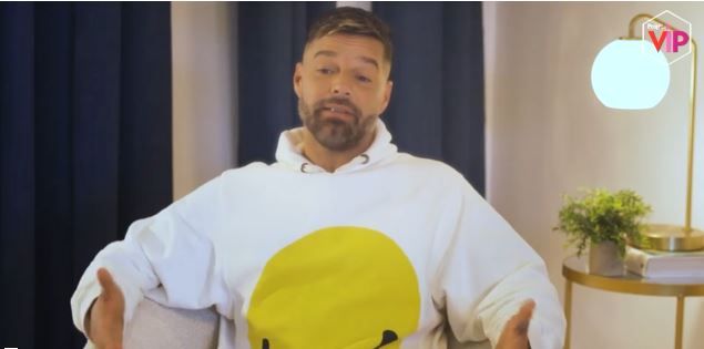 Reaparece Ricky Martin en medio de acusaciones