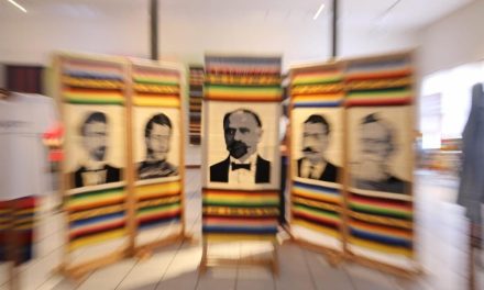 ¿Los sarapes pueden ser retratos? Descubre la historia detrás de los hilos de esta prenda de Saltillo
