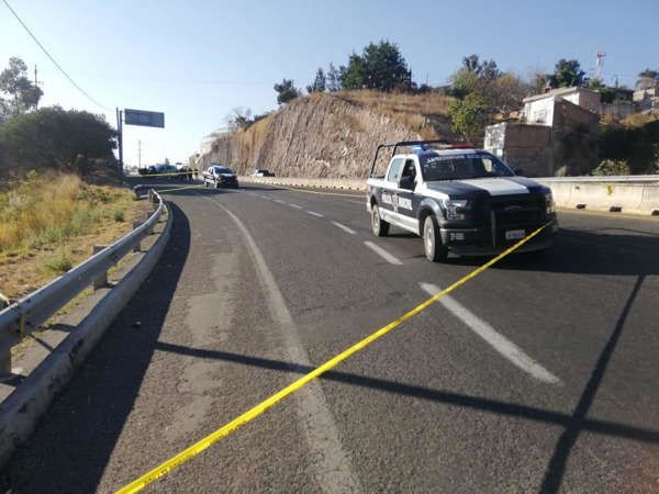 Tras volcadura en la Saltillo-Monterrey hombre se niega a ser trasladado al hospital