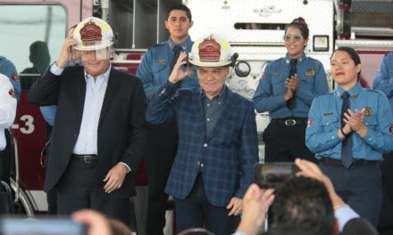 MARS reconoce dedicación de bomberos; Chema anuncia incremento salarial