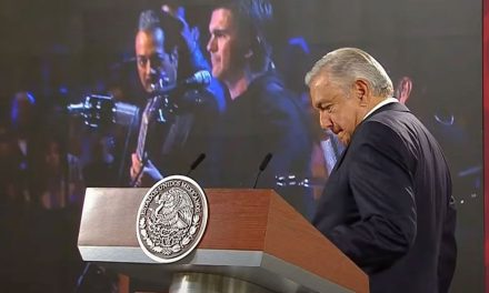 Hacen descuento Los Tigres del Norte a AMLO para dar ‘El Grito’