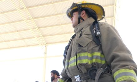 Entregará gobernador equipo a bomberos para fortalecer a la corporación