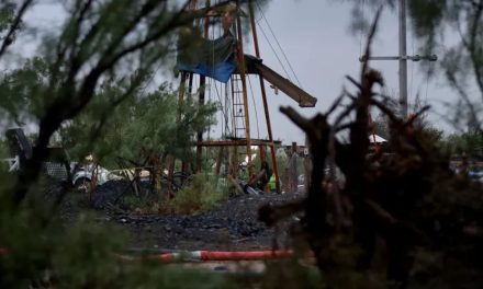 Rescate de mineros: familiares firman acuerdo con autoridades