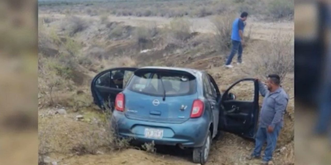 Saltillenses sufren fuerte accidente en la carretera General Cepeda-Parras