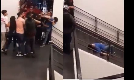 Imágenes fuertes: Asesinan a joven en plaza de San Luis Potosí (video)