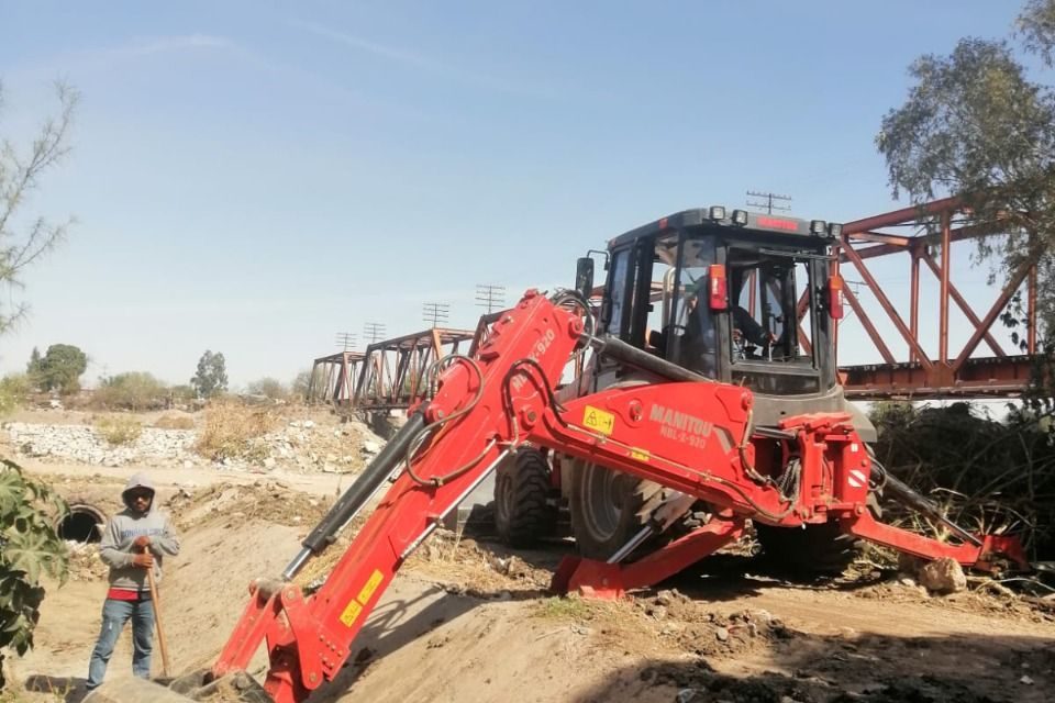 Rehabilitan canal para evitar daños en Torreón