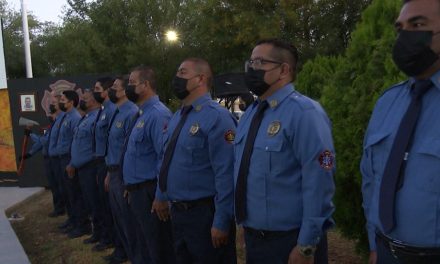 Rinden homenaje a bomberos caídos en Saltillo