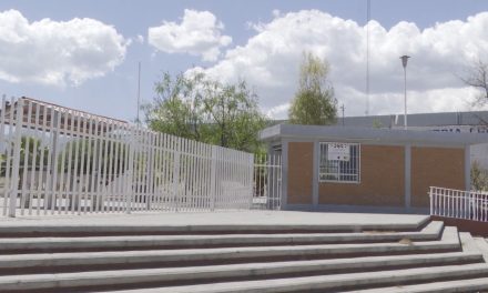 Escuelas de Saltillo reciben mantenimiento para el inicio de clases