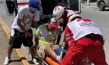 Saltillo: Riña entre automovilista y motociclista deja a uno con una fractura expuesta