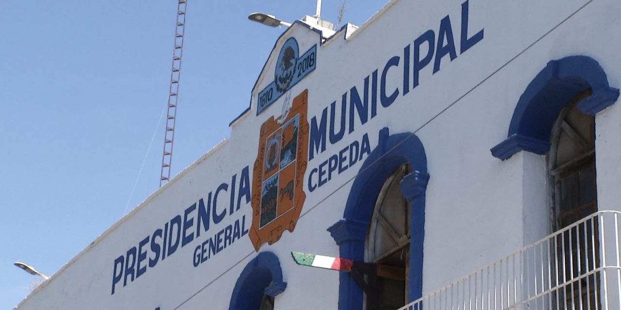 Fluyen paseantes en General Cepeda
