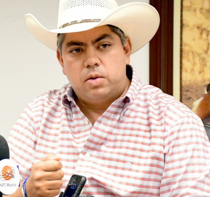 Que aplique la ley contra Paredes y Dávila