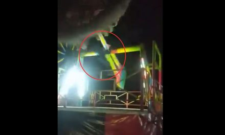 Muere menor de 13 años al caer de juego mecánico (video)