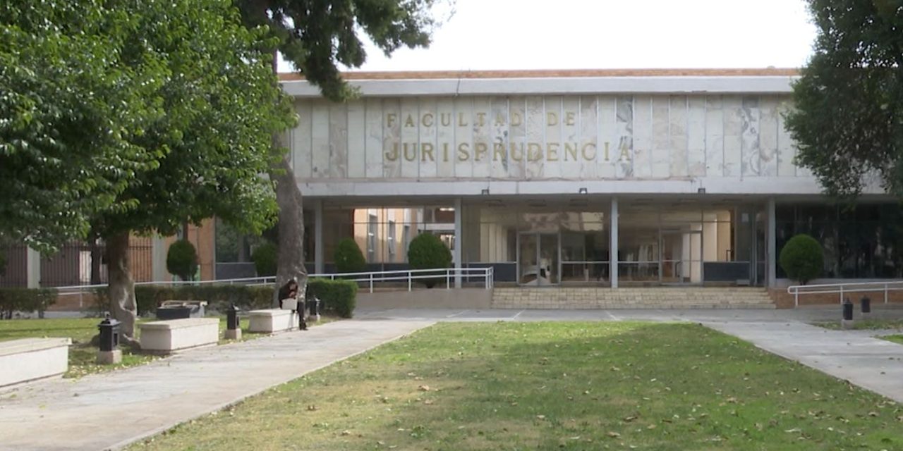 Viajan a España 5 estudiantes de Jurisprudencia de la UAdeC
