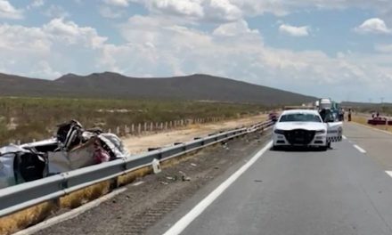 Lesionados terminan en Parras tras volcadura en la Saltillo-Torreón