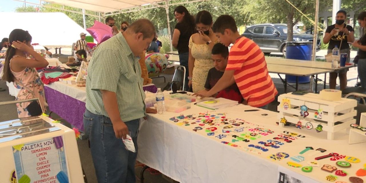Se realiza una edición más del Mercadito Ágata en Saltillo