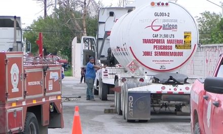 Alarma remolque abandonado con 30 mil litros de combustible  en Monclova