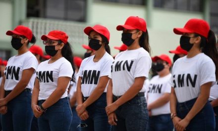 Diputados podrían obligar a las mujeres a que realicen el servicio militar
