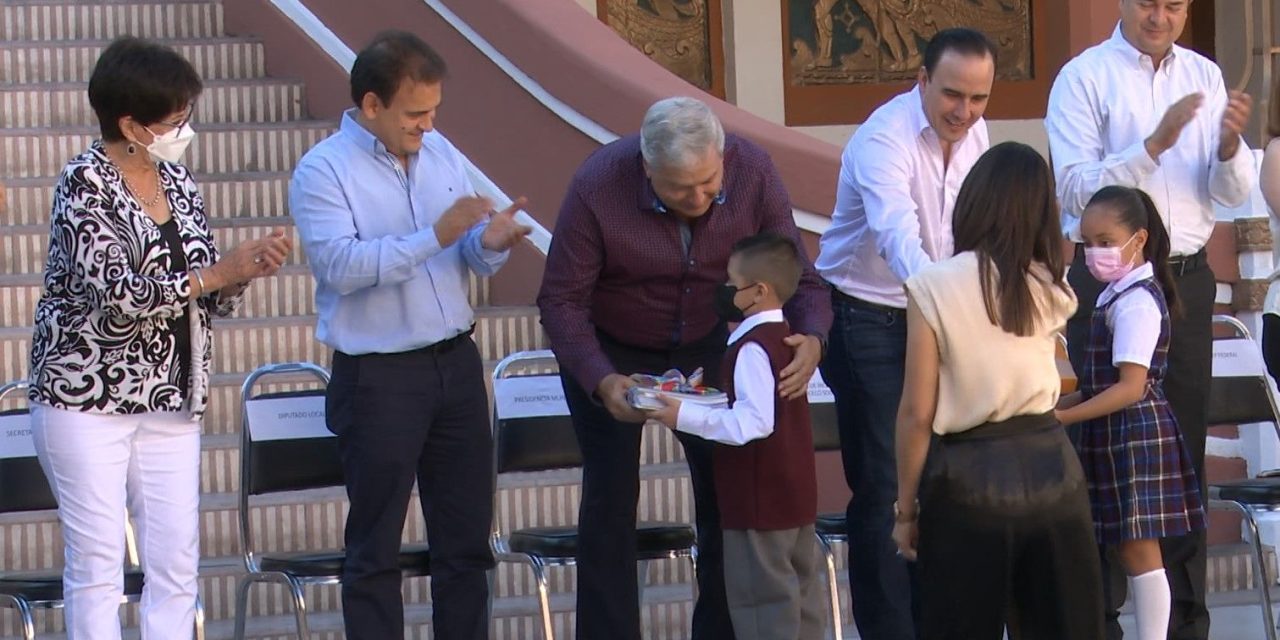 Con entrega de útiles inicia Ciclo Escolar 2022-2023