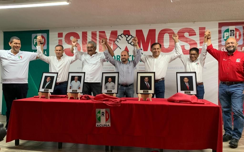 Reconocen a expresidentes del PRI Acuña