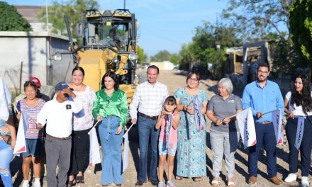 Continúa pavimentación en colonias de Acuña