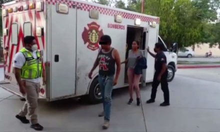 Les cierran el paso y dos resultan lesionados en motocicleta en carretera General Cepeda-Parras